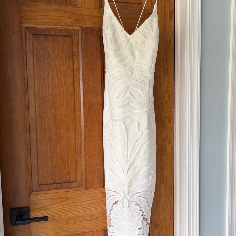 Two Sisters Elegant White Lace Dress